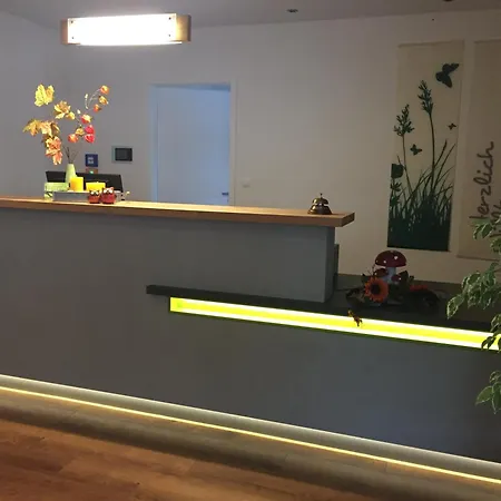 Gaestehaus Gn8 Oda ve Kahvaltı