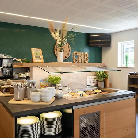 Gaestehaus Gn8 Alojamento de Acomodação e Pequeno-almoço Rielasingen-Worblingen