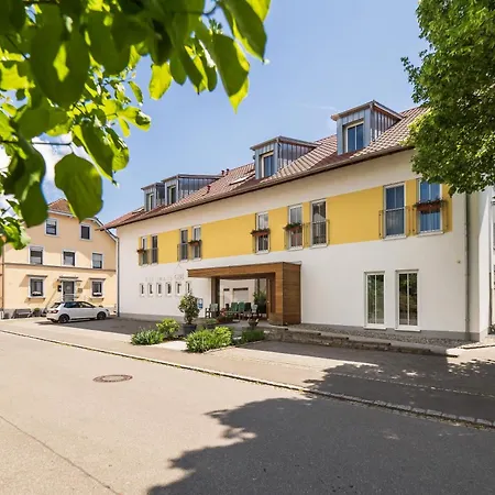 Gaestehaus Gn8 리라신겐보블린겐