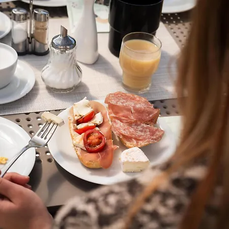 Gaestehaus Gn8 3* Rielasingen-Worblingen