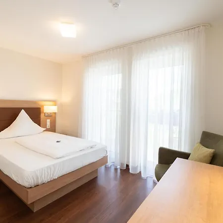 Oda ve Kahvaltı Gaestehaus Gn8 Rielasingen-Worblingen