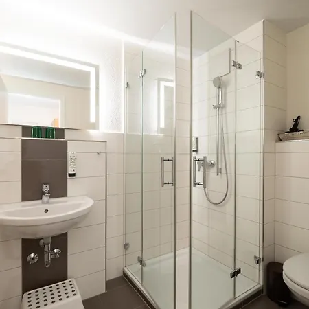Gaestehaus Gn8 Oda ve Kahvaltı