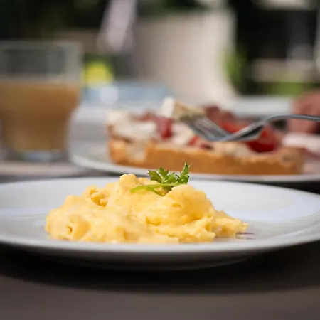 Nocleg ze śniadaniem Gaestehaus Gn8 3*