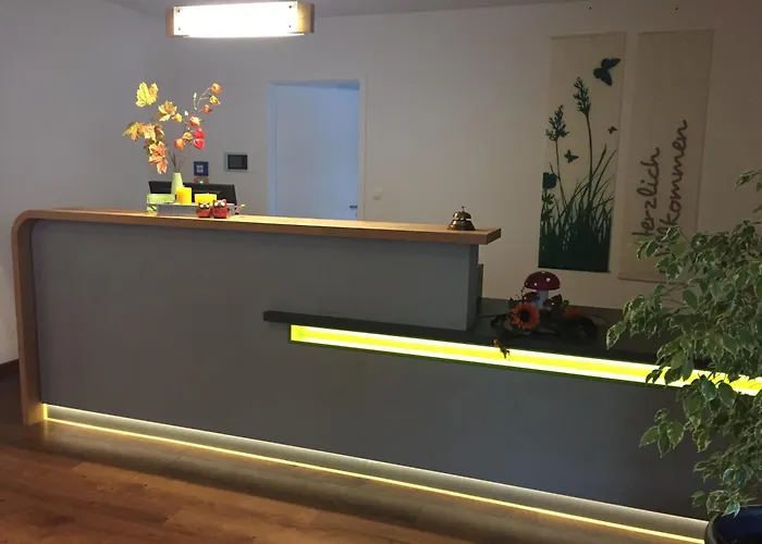 Gaestehaus Gn8 Bed & Breakfast