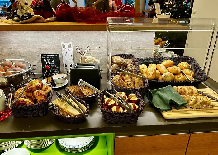 Gaestehaus Gn8 리라신겐보블린겐