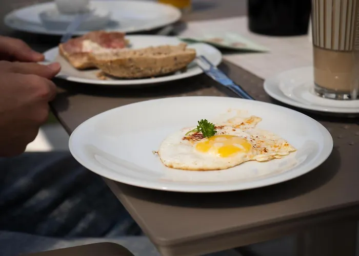 B&B Gaestehaus Gn8 3*