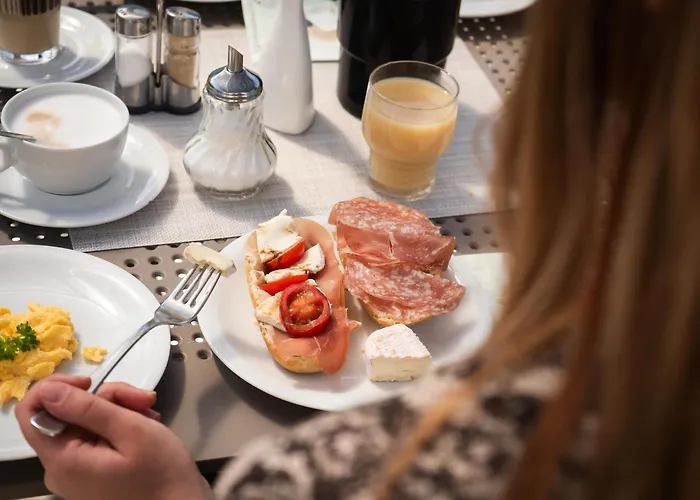 Gaestehaus Gn8 3* 리라신겐보블린겐