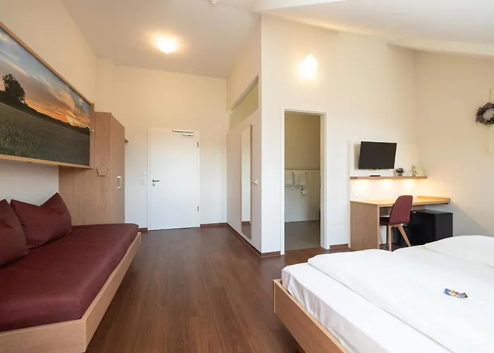 Gaestehaus Gn8 3* 리라신겐보블린겐